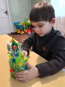 Photo 5339541108494636498 Y